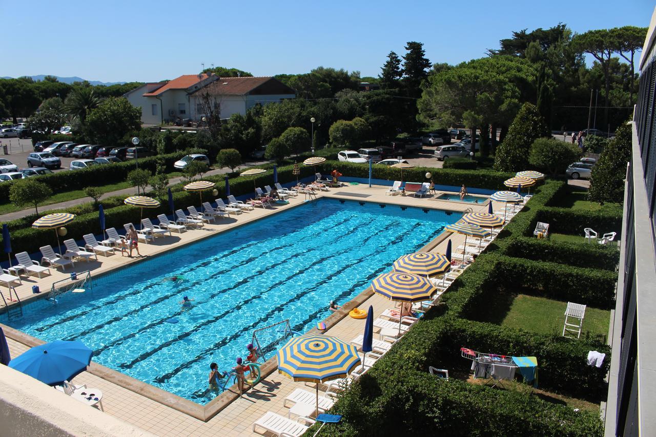 Residence Magnolia Marina Di Bibbona Kültér fotó